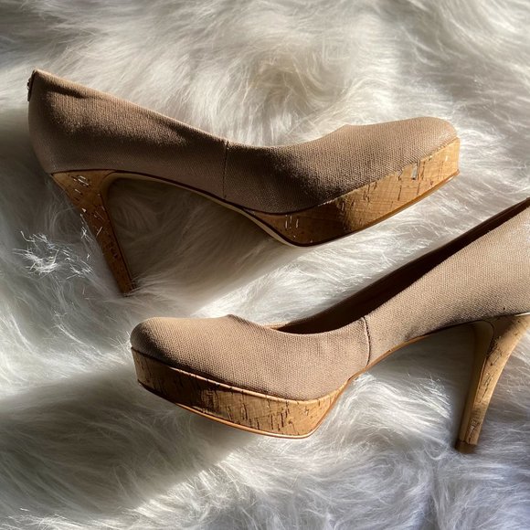 Tahari Sophia Glitter Platform Pump Sz 8 - Picture 4 of 9